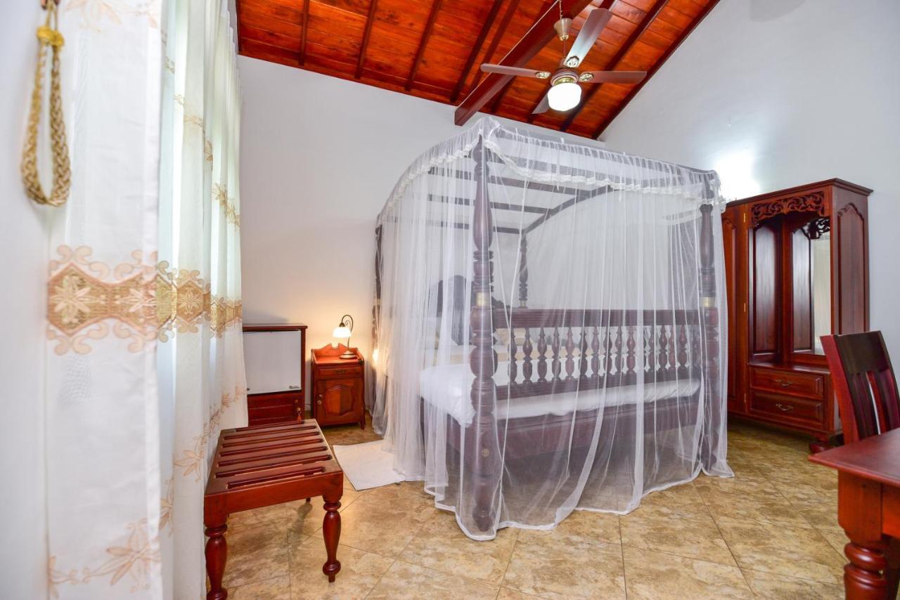 Simon'S Lodge Hikkaduwa Εξωτερικό φωτογραφία